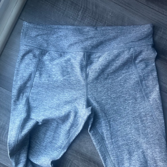 Ivivva ruched side leggings, heathered grey size 14 - Picture 5 of 5